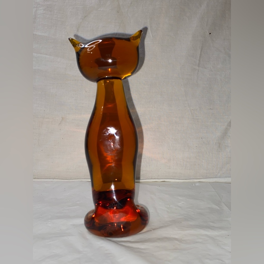 Vintage glass cat 7 in tall